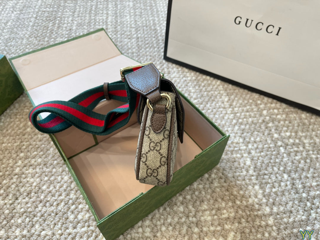 GUCCI-843