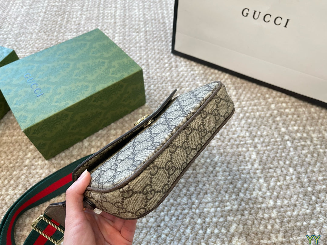 GUCCI-843