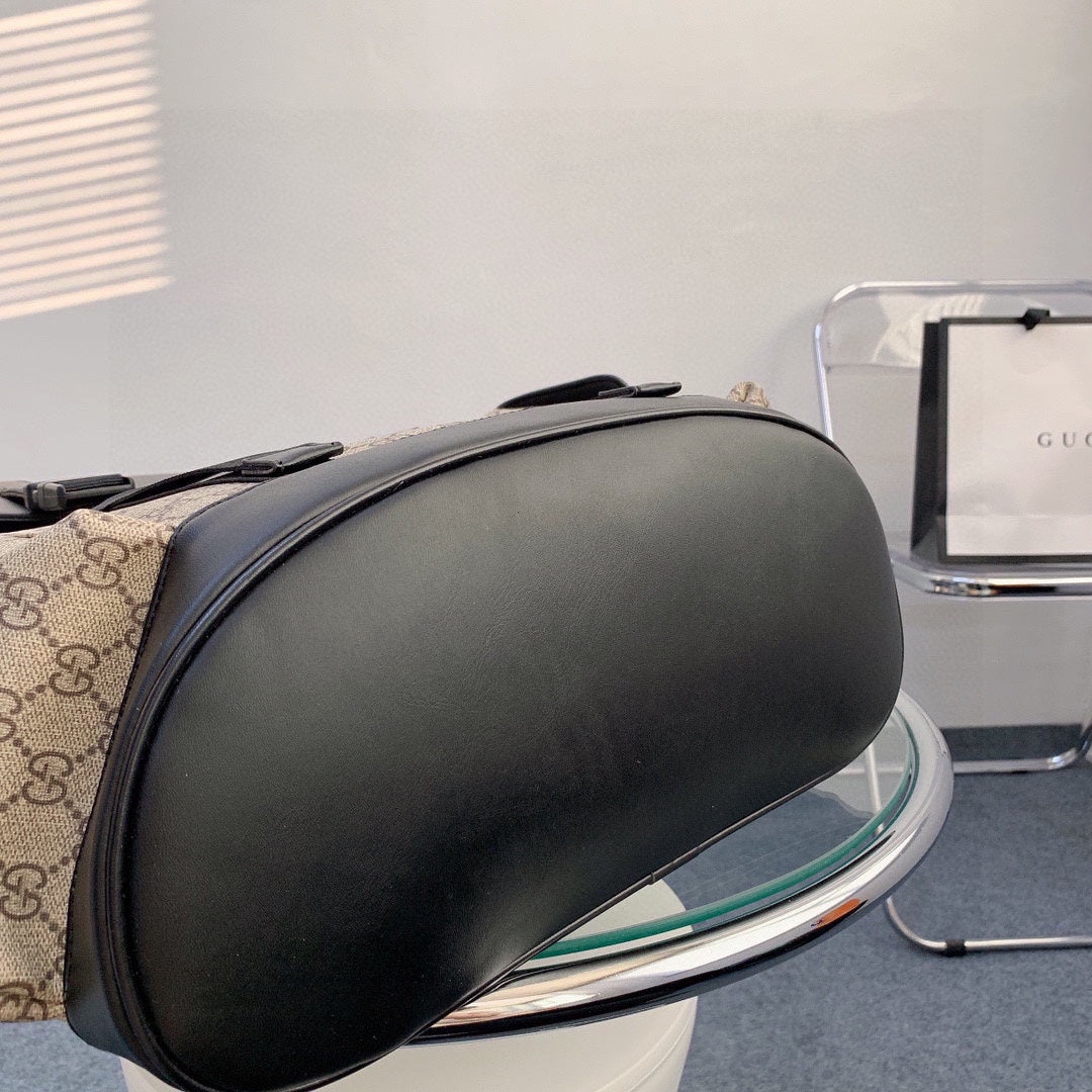 GUCCI-883