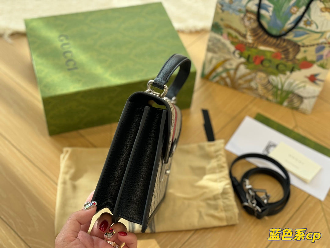 GUCCI-1022