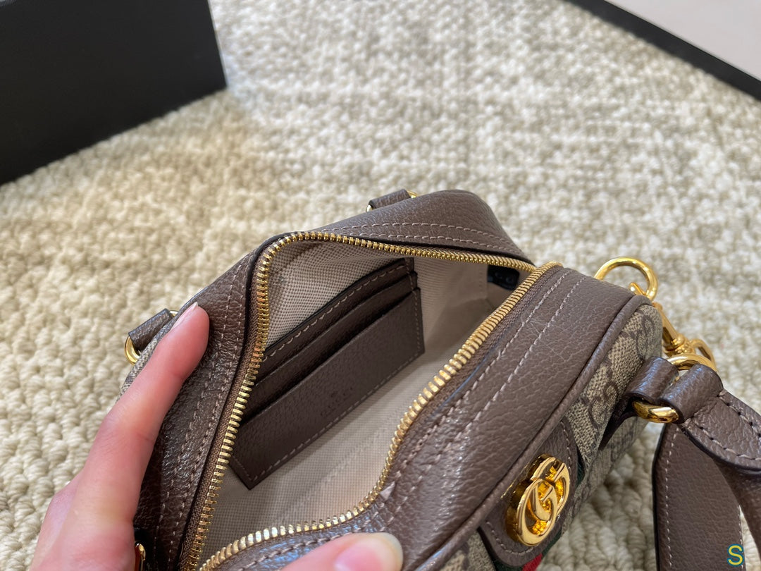 GUCCI-1047