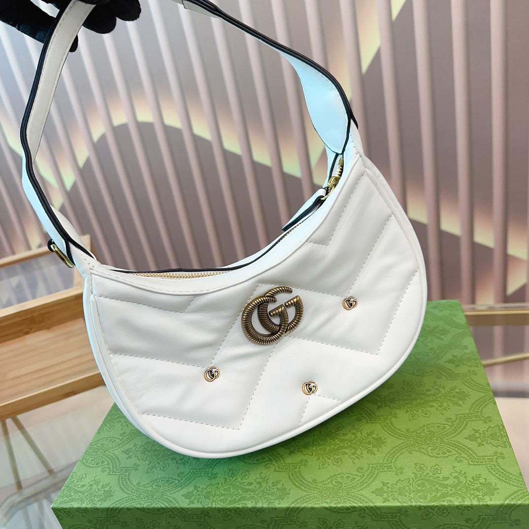 GUCCI-821