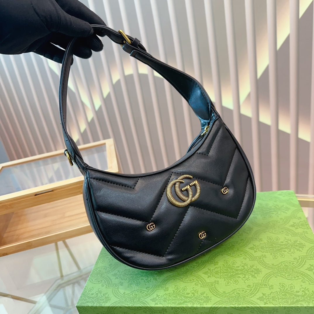 GUCCI-821