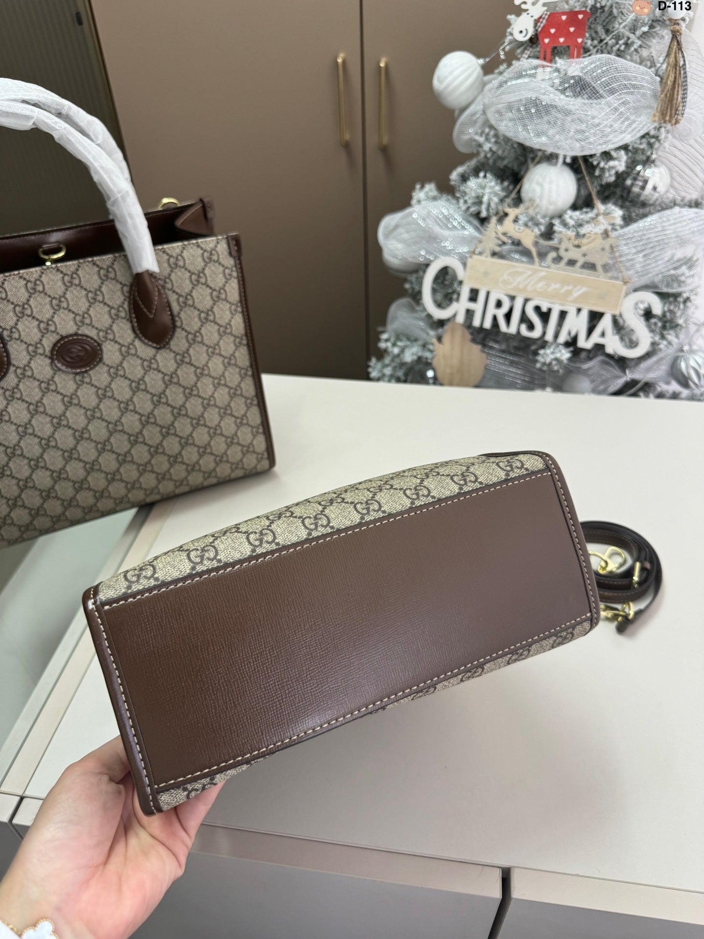 GUCCI-818