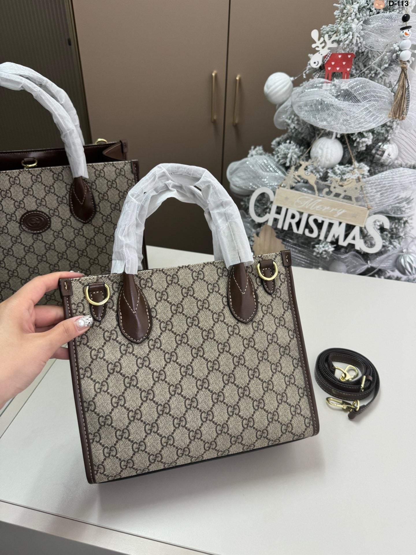 GUCCI-818