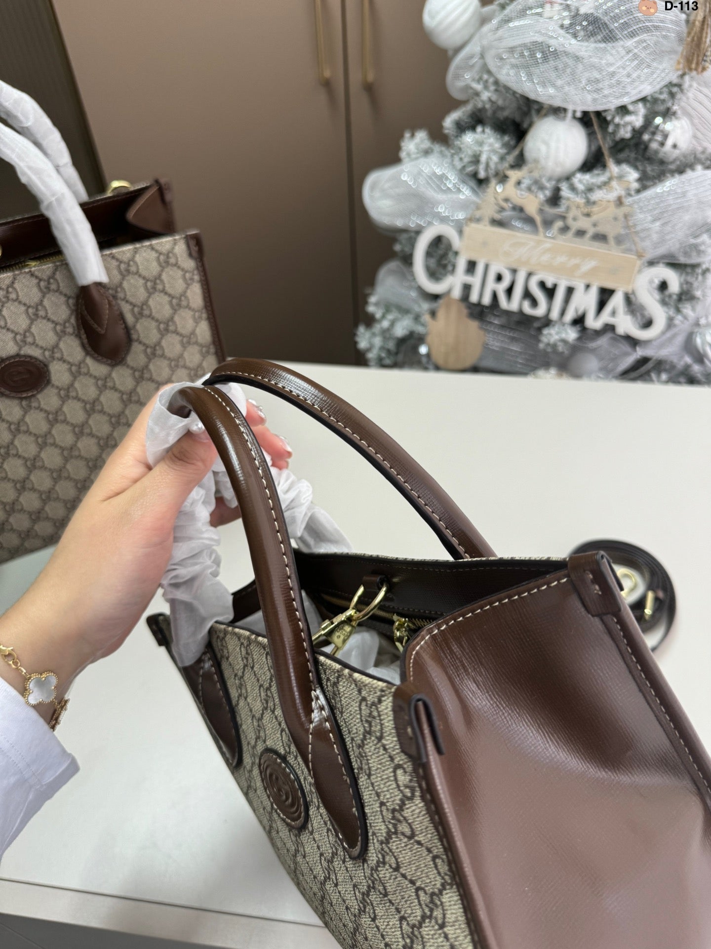 GUCCI-818