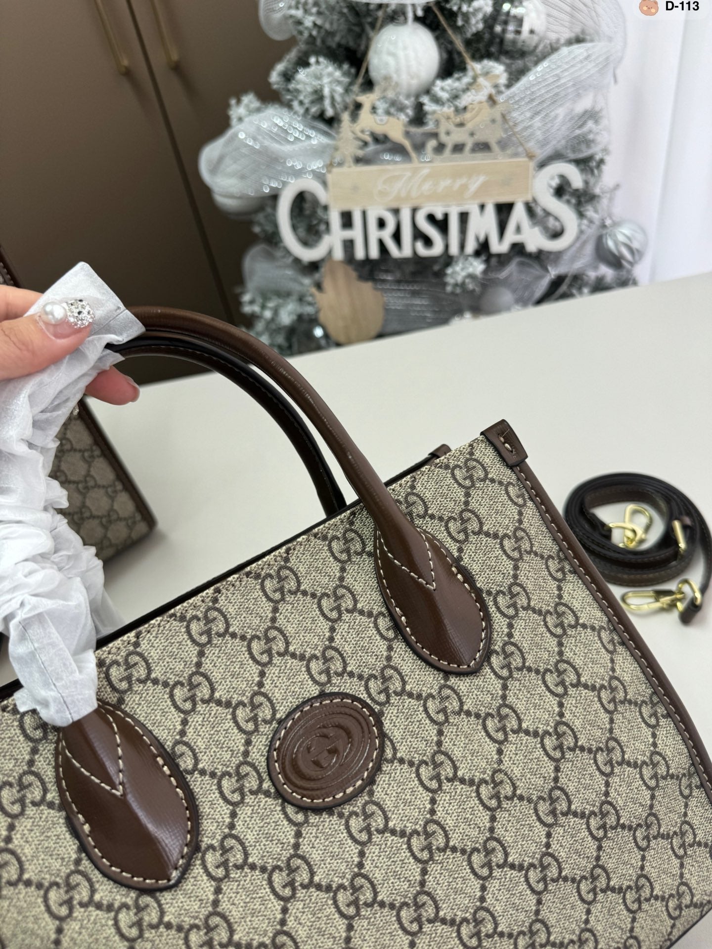 GUCCI-818