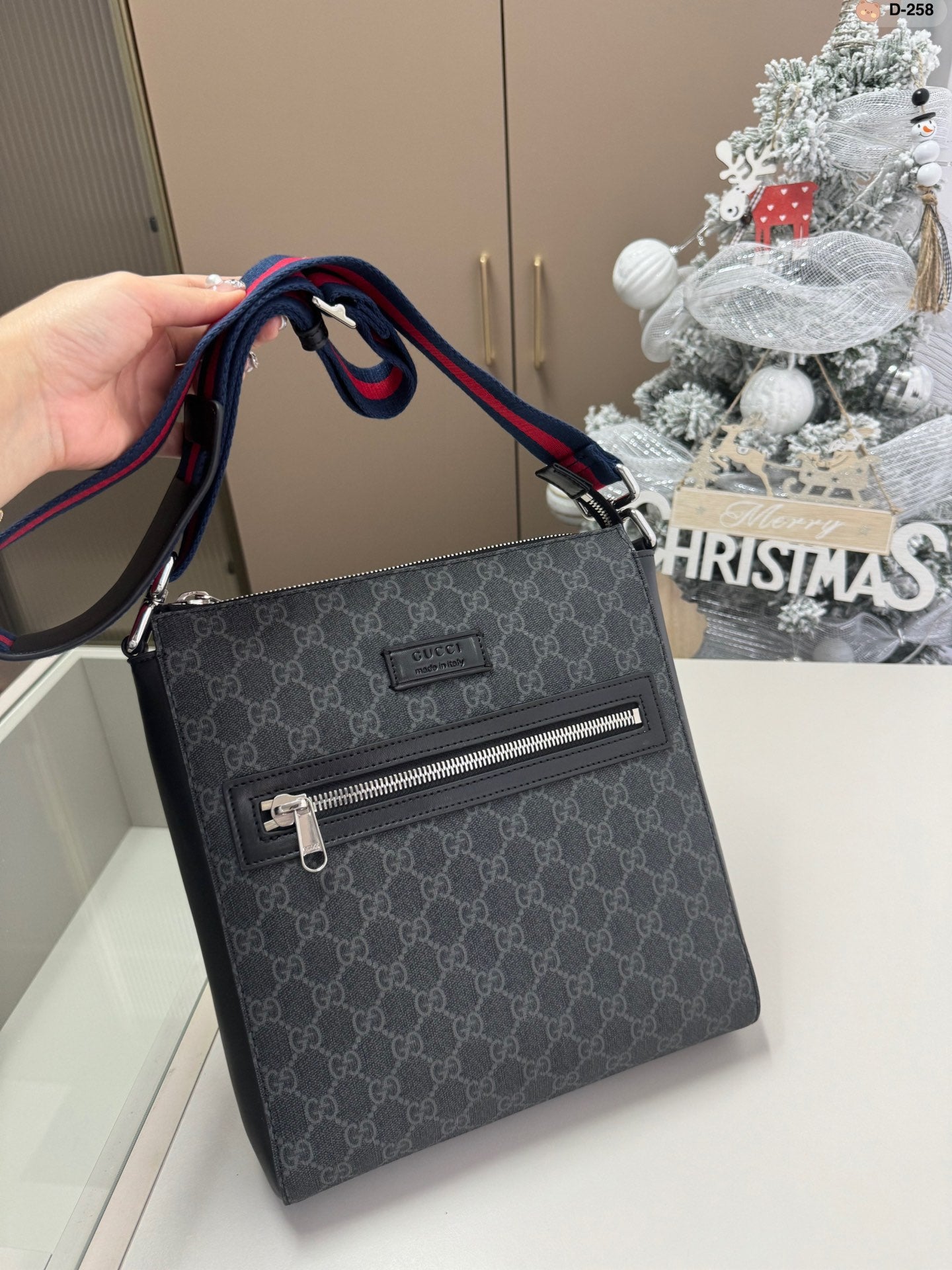 GUCCI-846