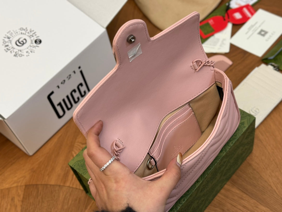GUCCI-1051