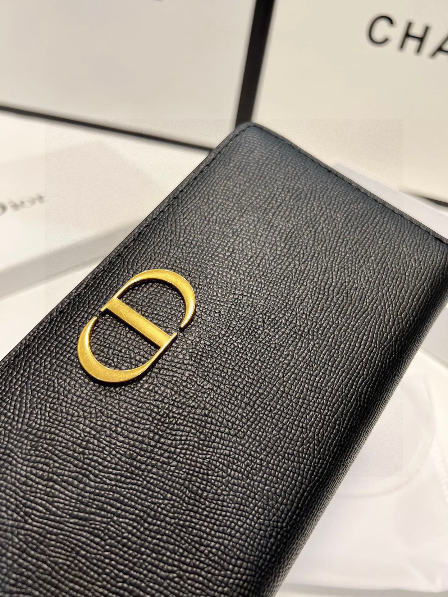 DIOR-451