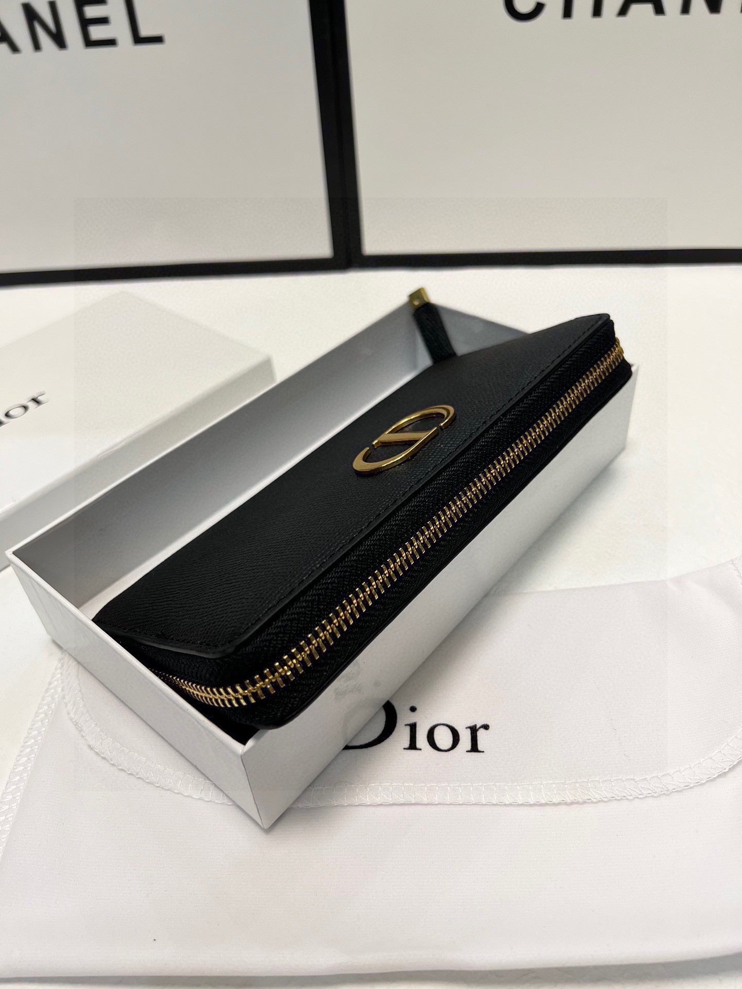 DIOR-451