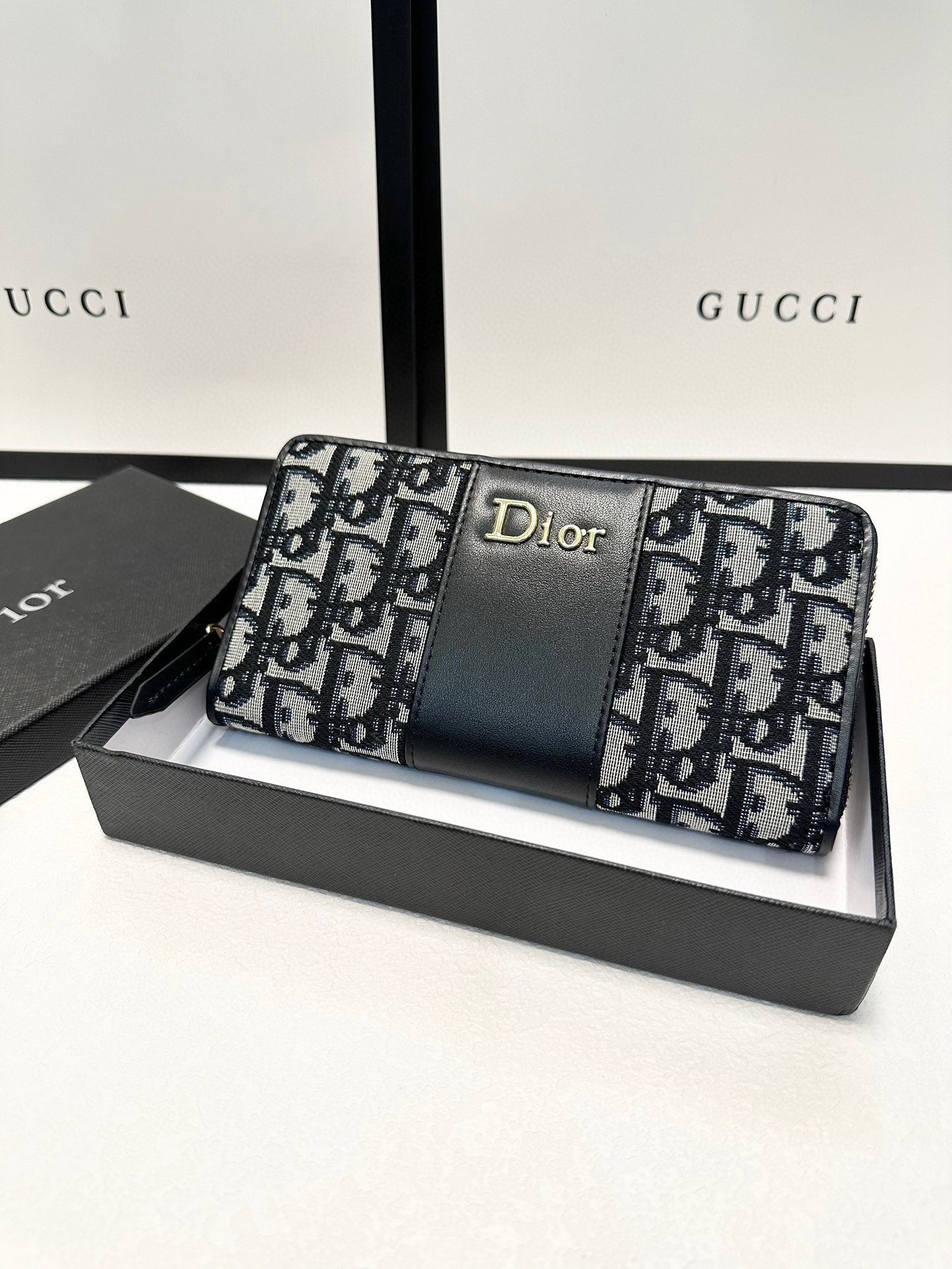 DIOR-452