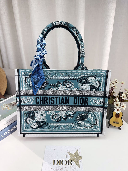 DIOR-656