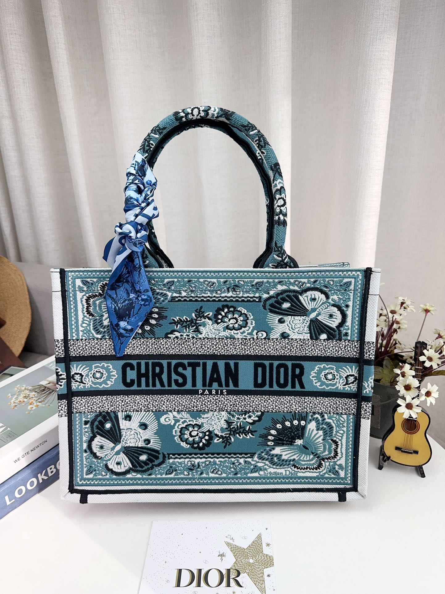 DIOR-656