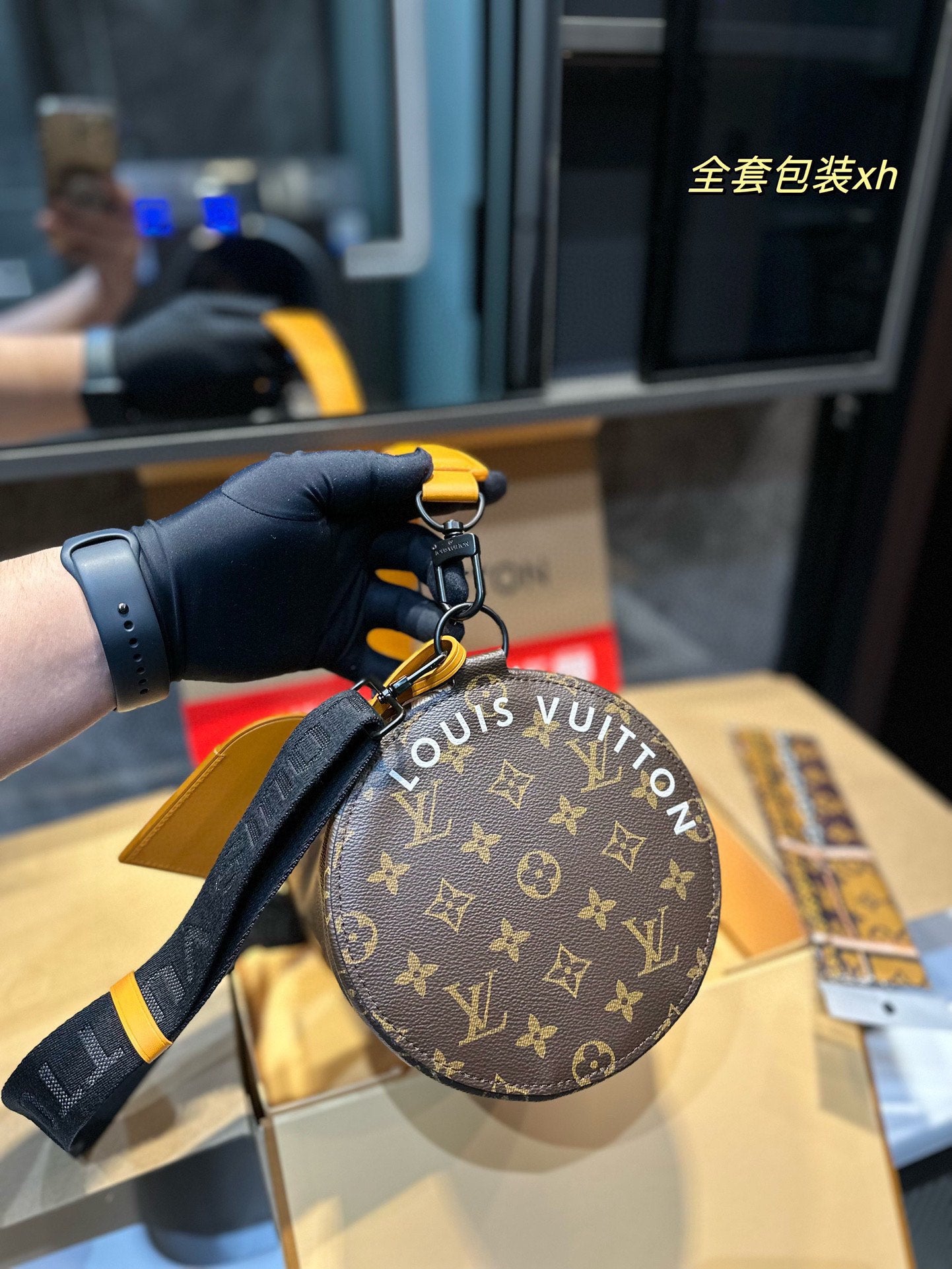 LV-BAG888