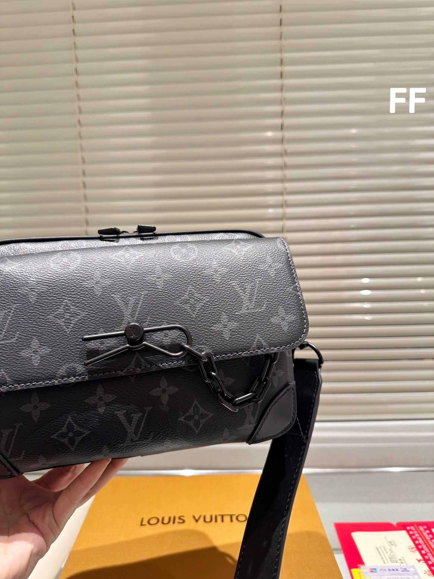 LV-BAG1026