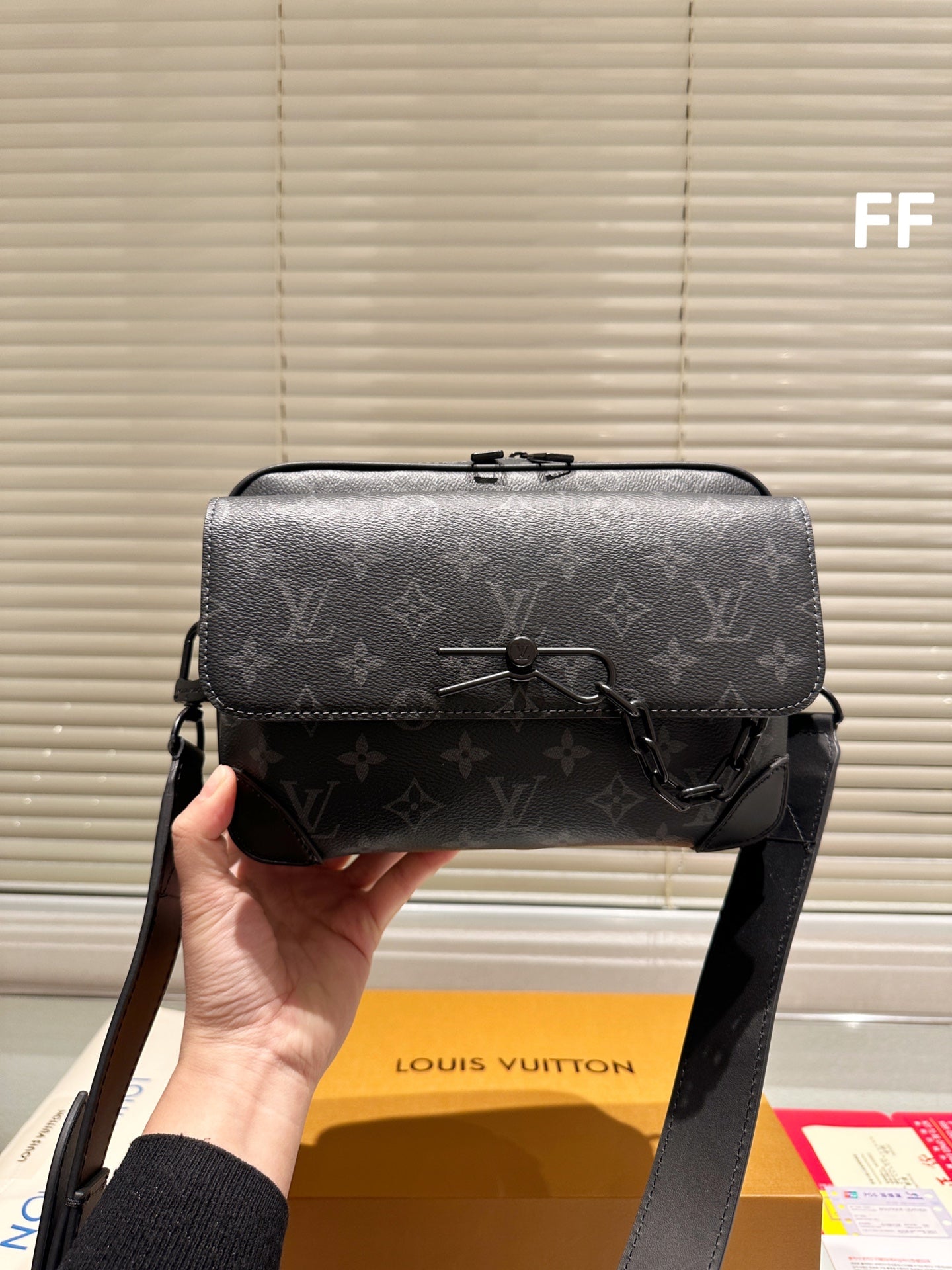 LV-BAG1026