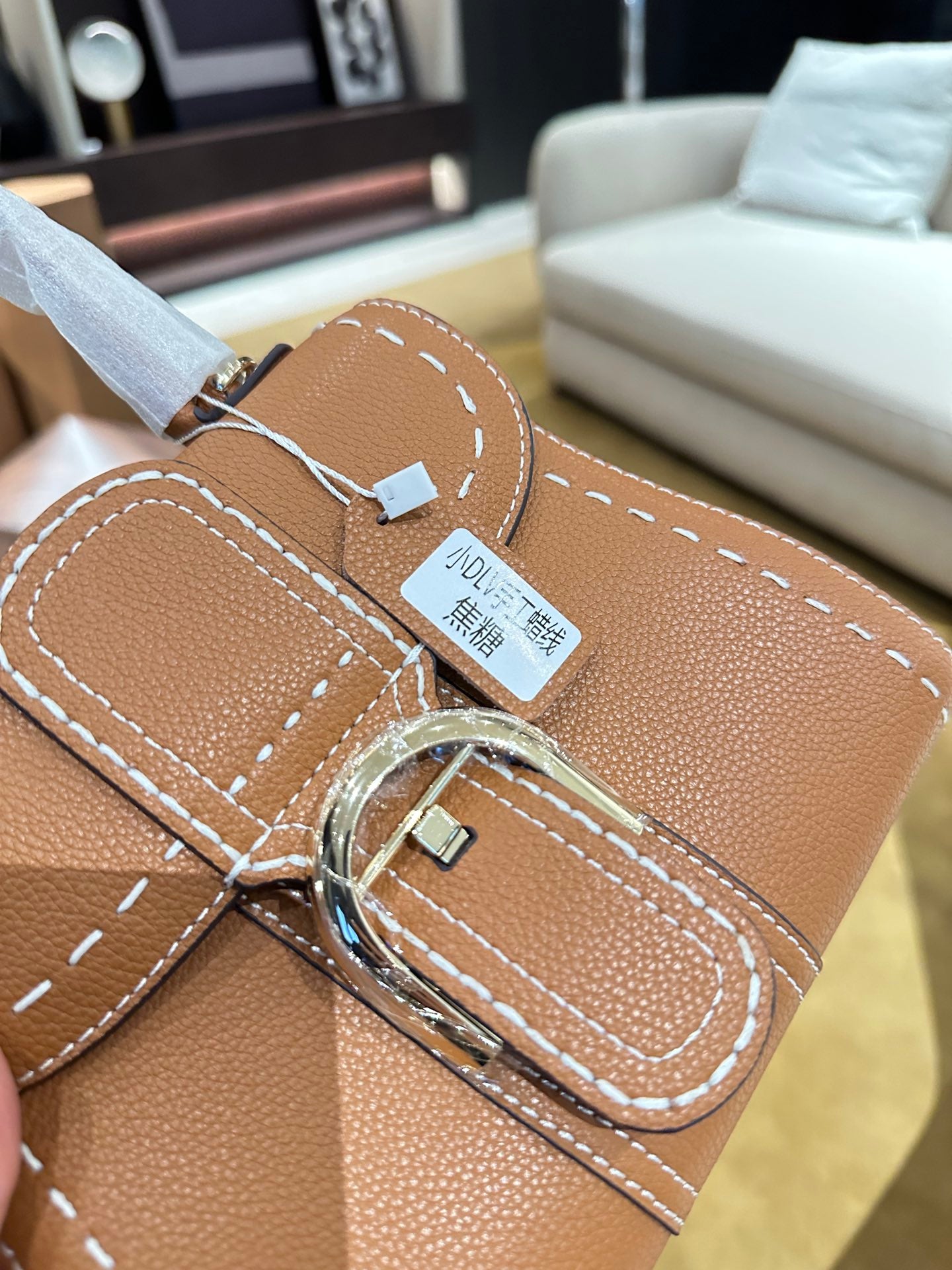 LV-BAG1072