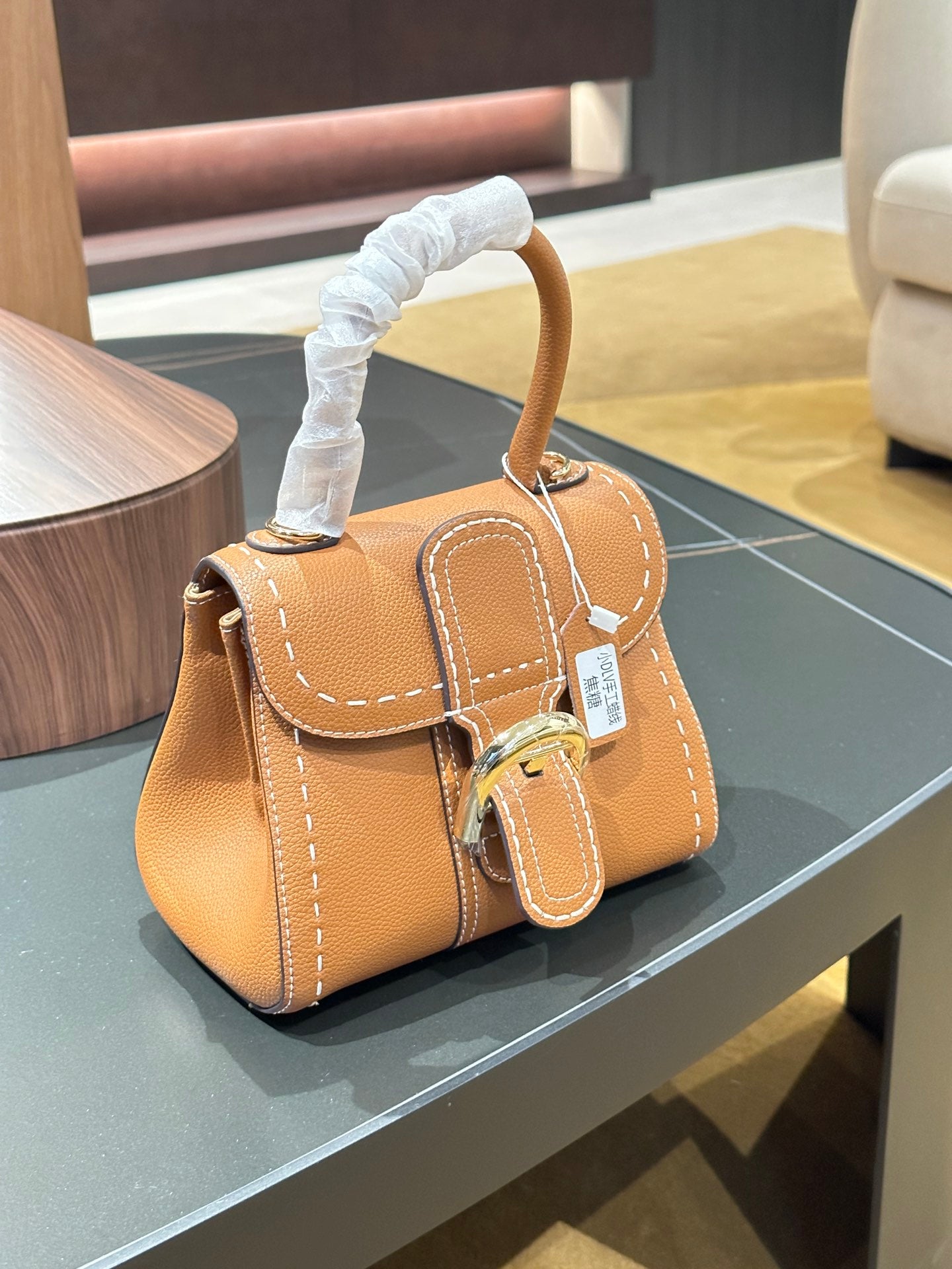 LV-BAG1072