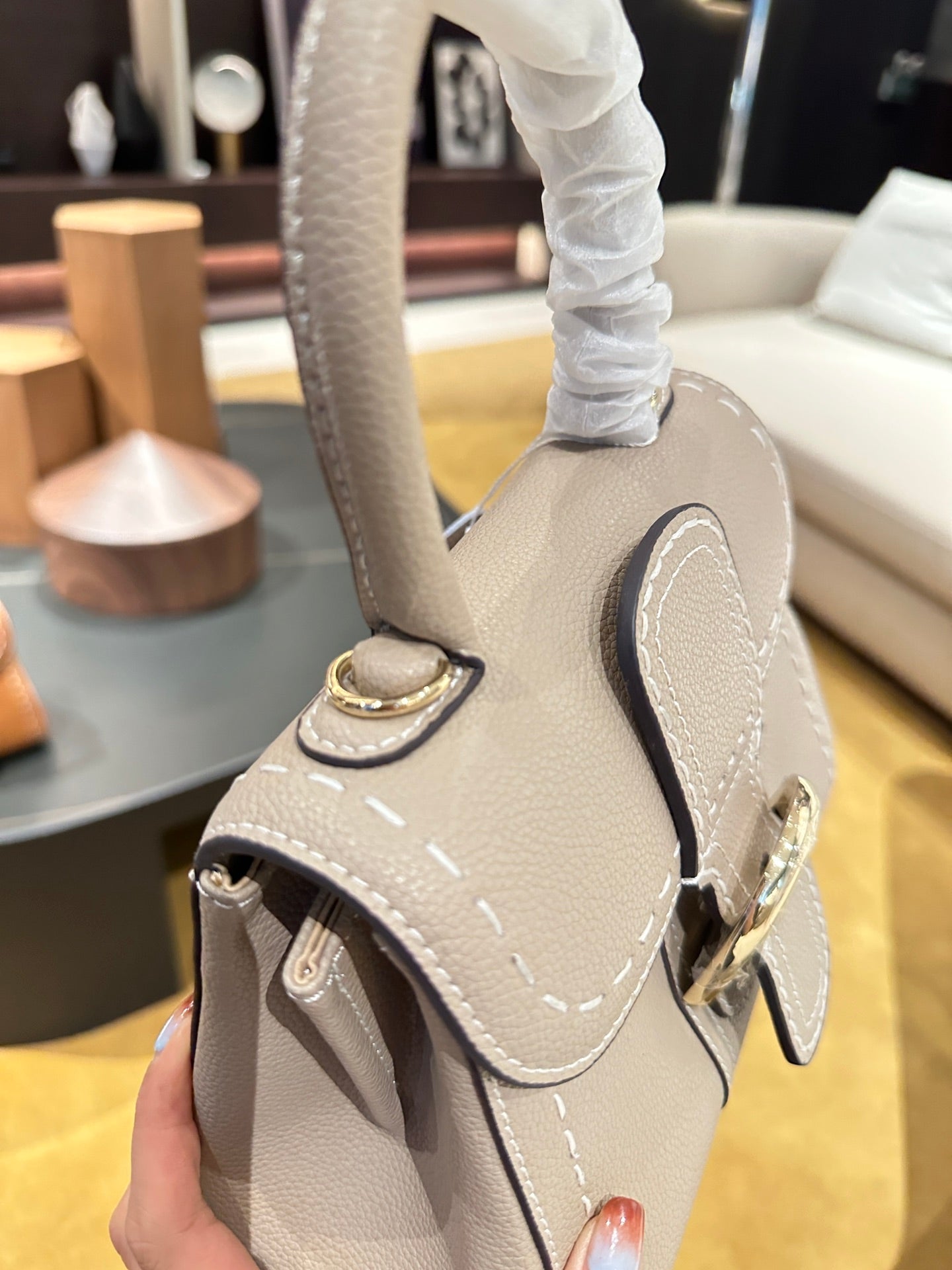 LV-BAG1071