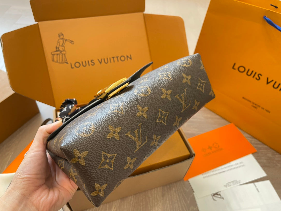 LV-BAG902