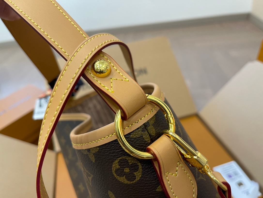 LV-BAG979