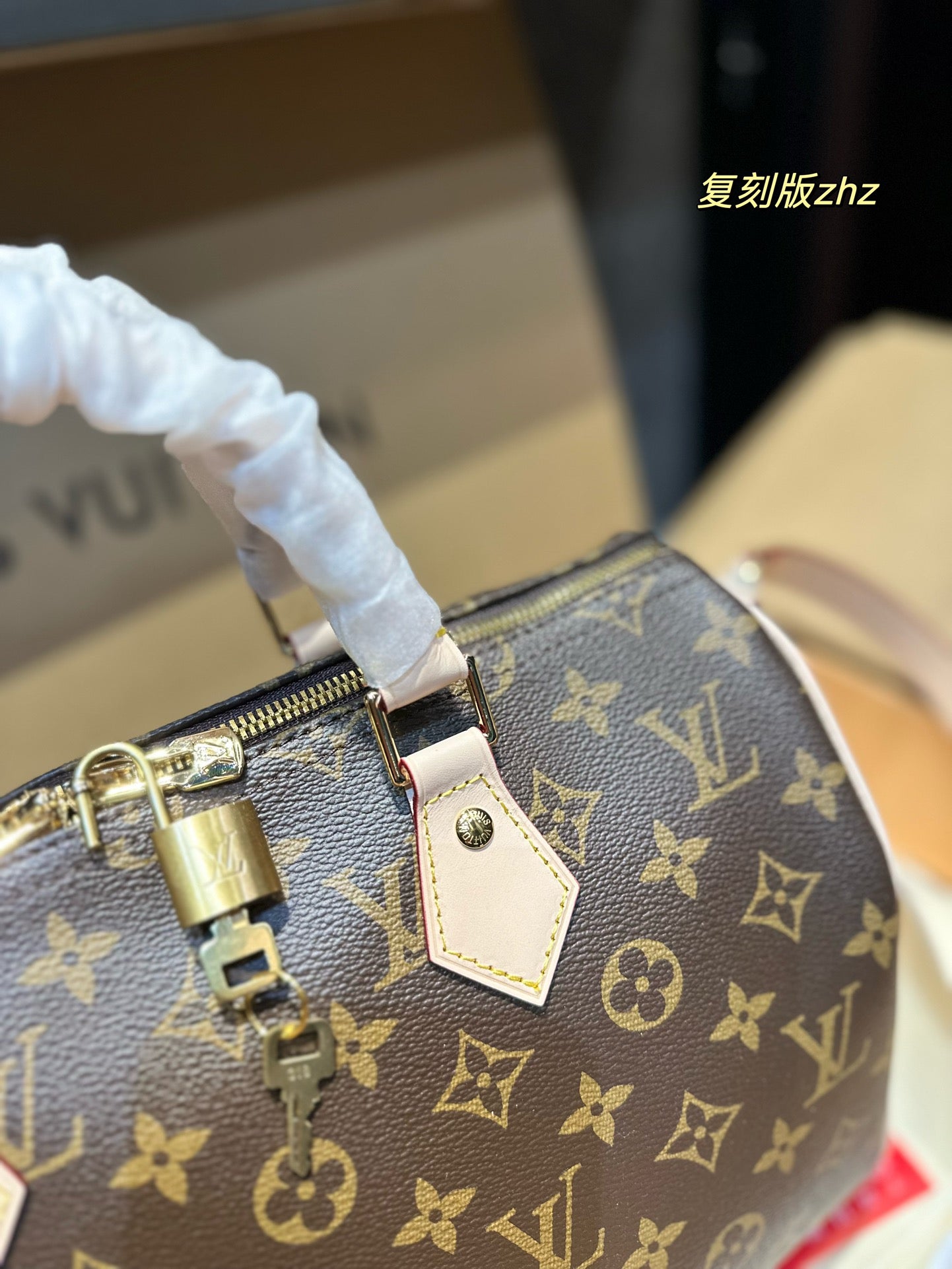 LV-BAG1073