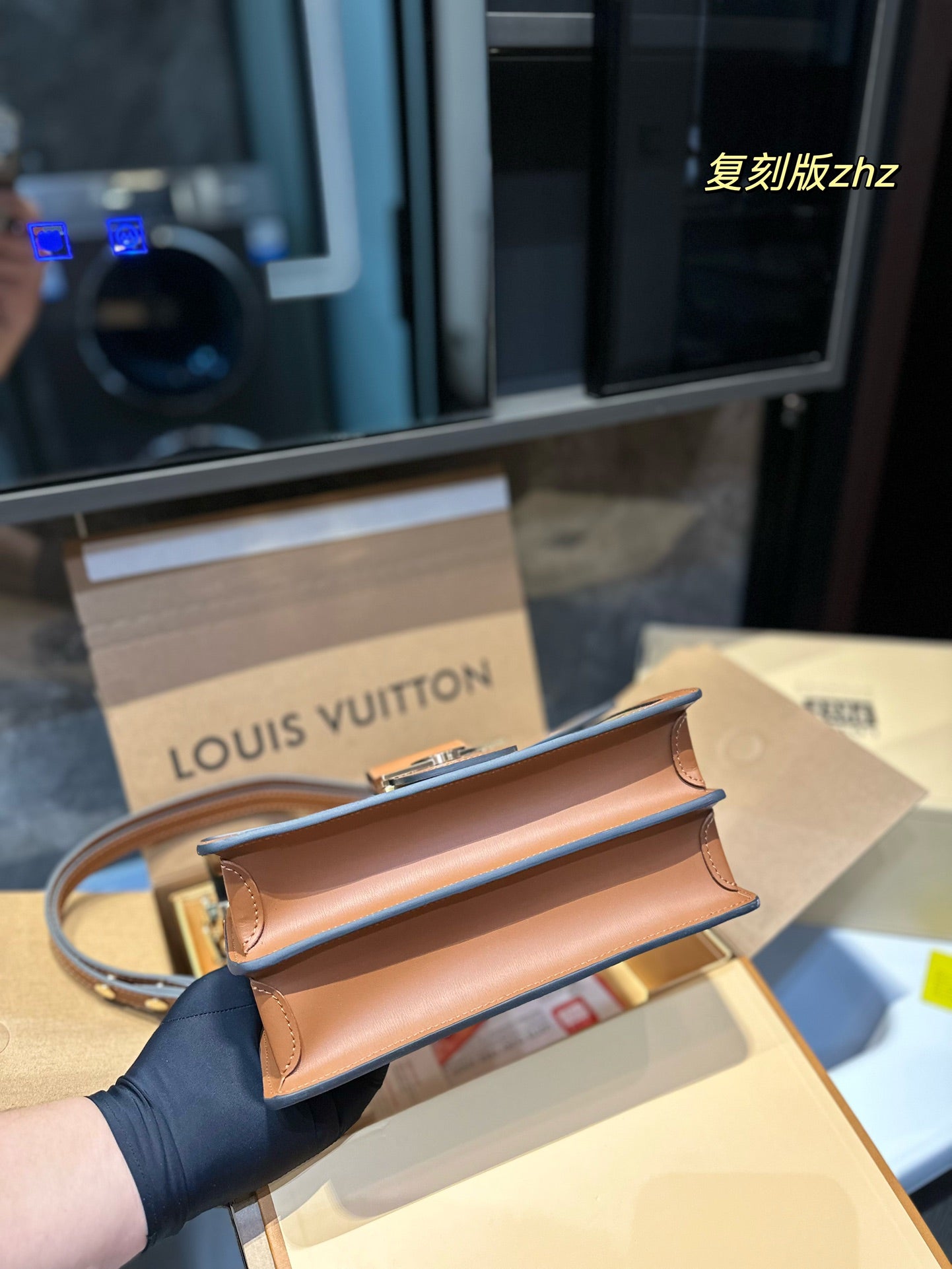 LV-BAG1079