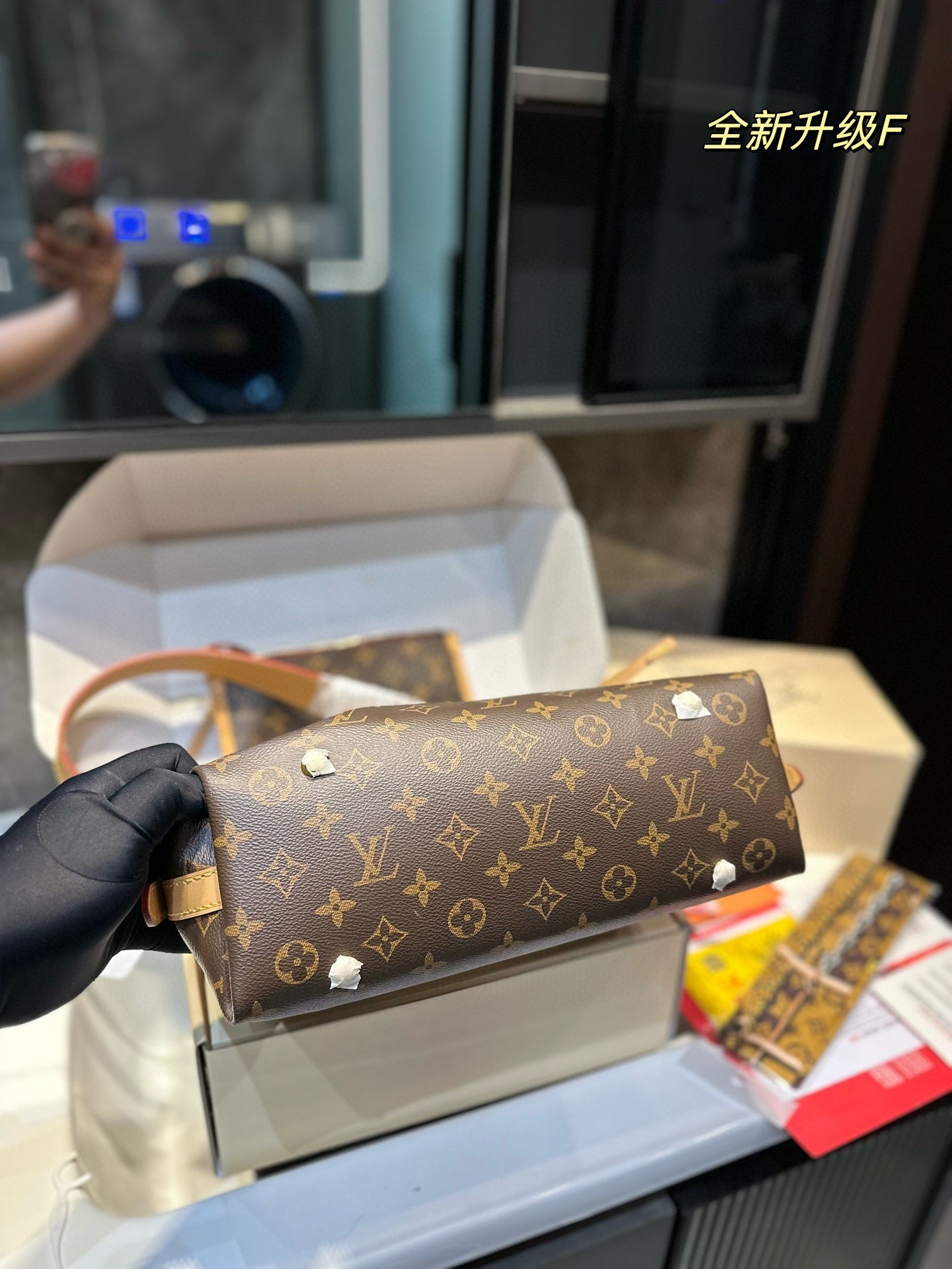 LV-BAG999