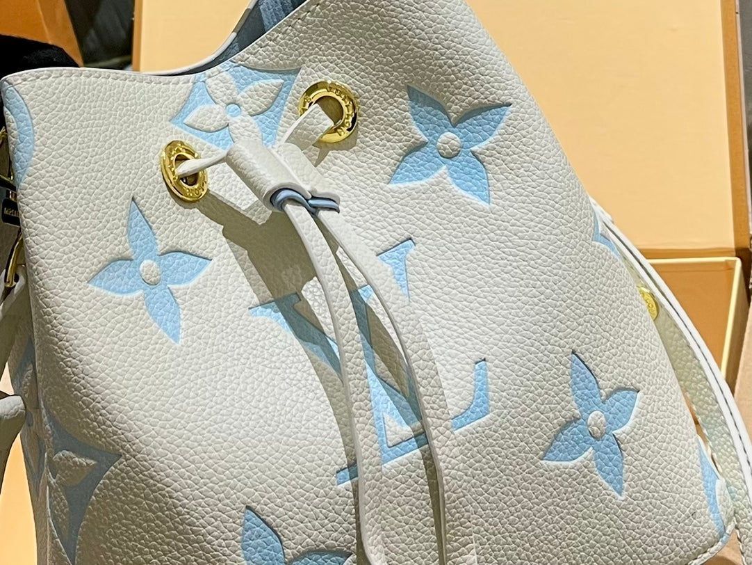 LV-BAG826