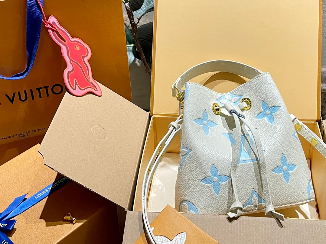LV-BAG826