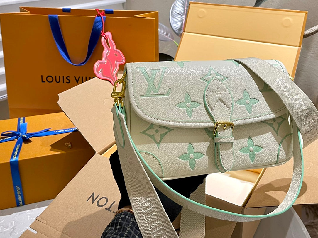 LV-BAG835
