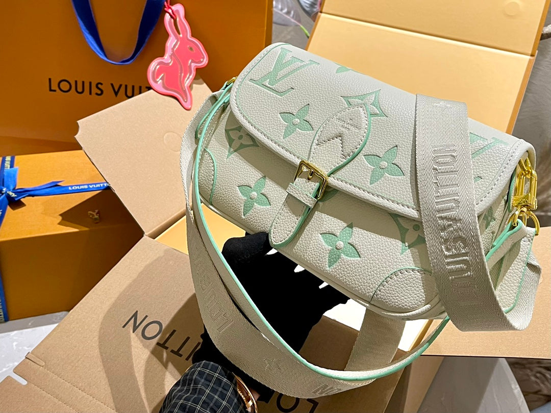 LV-BAG835