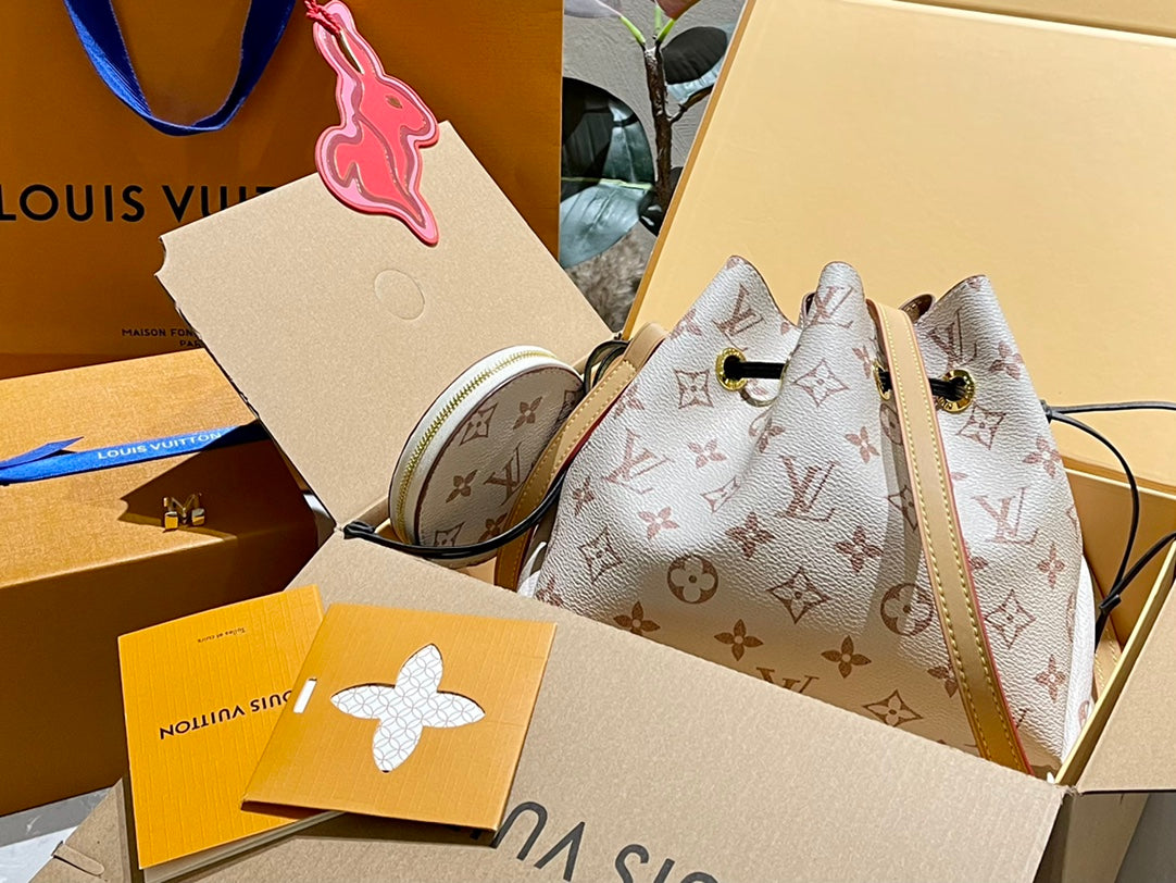 LV-BAG813