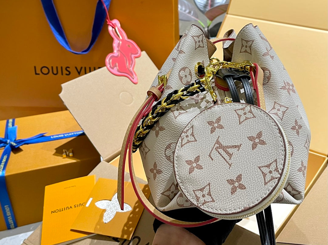 LV-BAG813