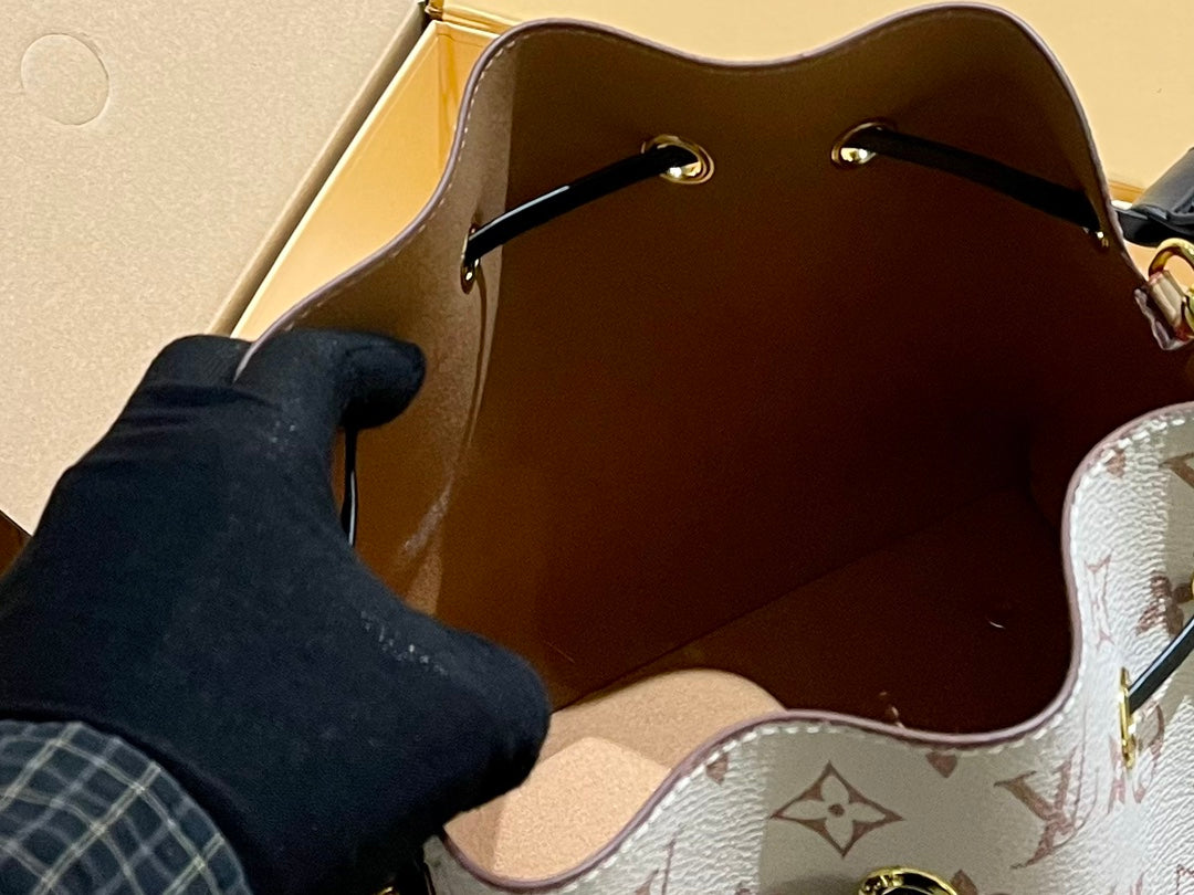LV-BAG813