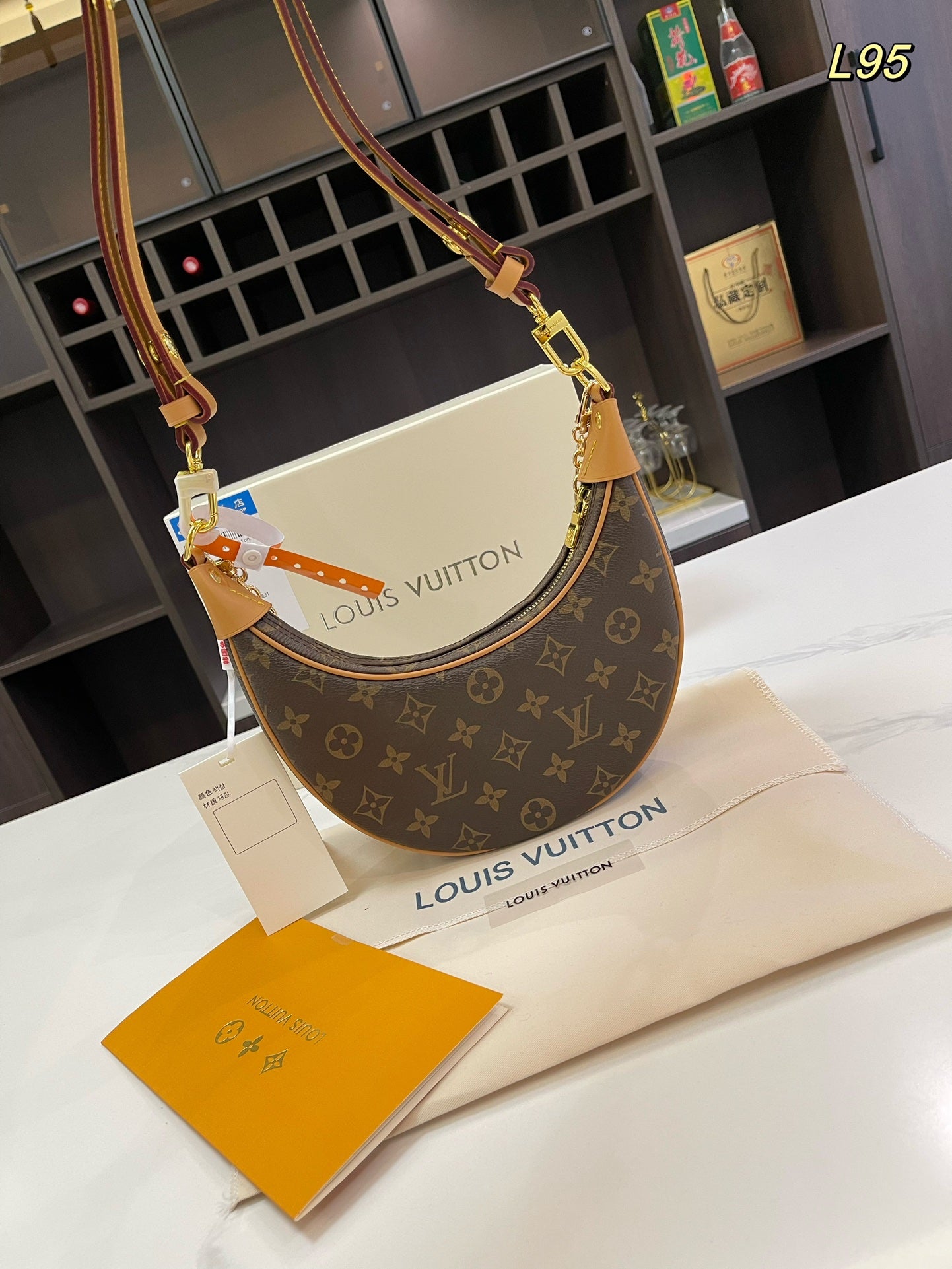 LV-BAG878