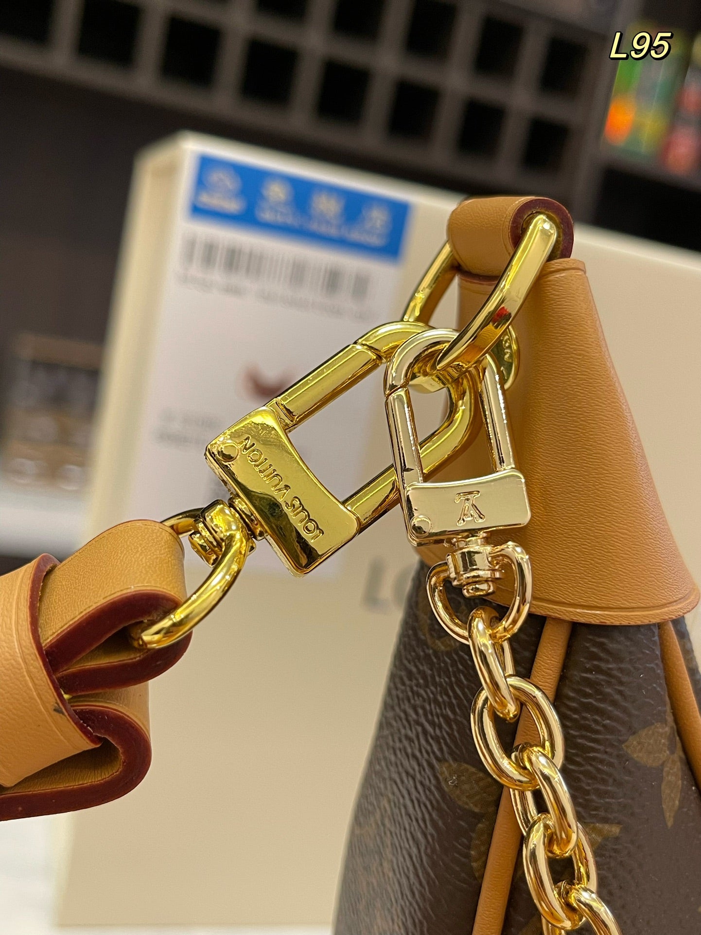 LV-BAG878