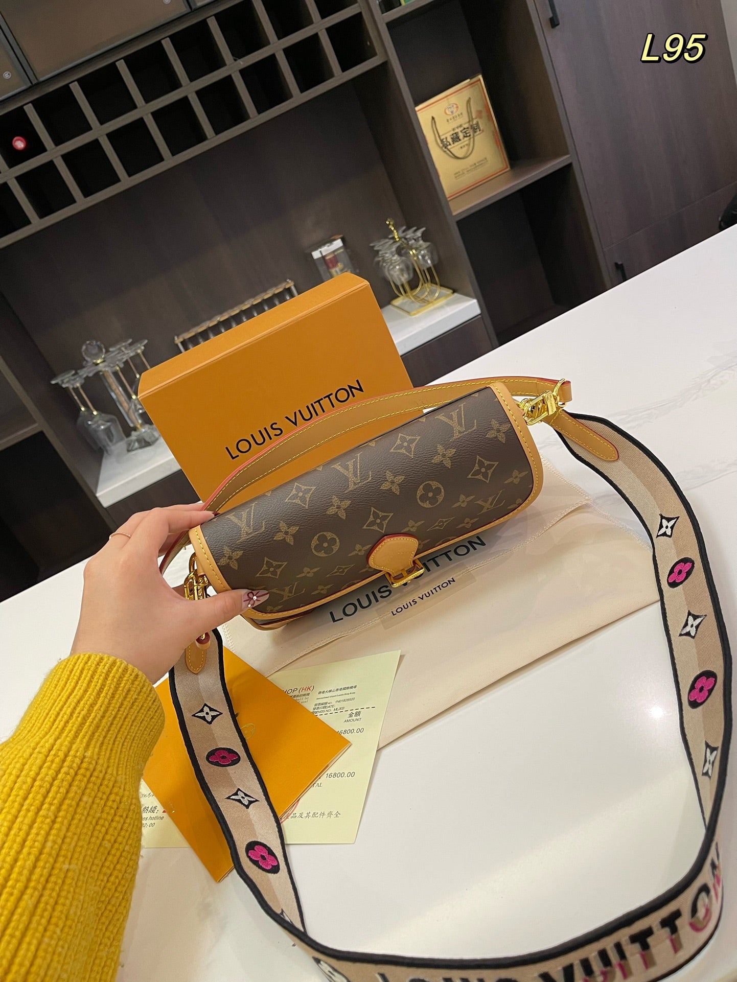 LV-BAG913