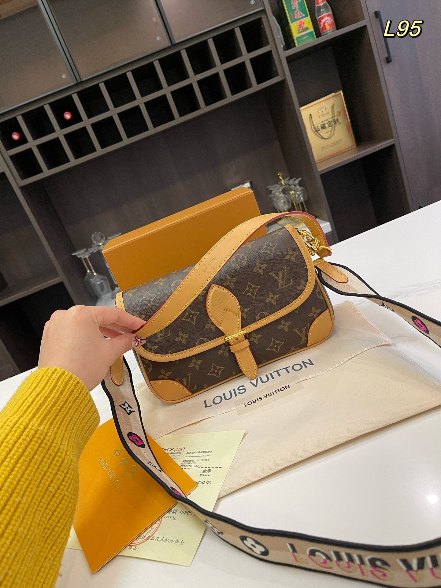 LV-BAG913