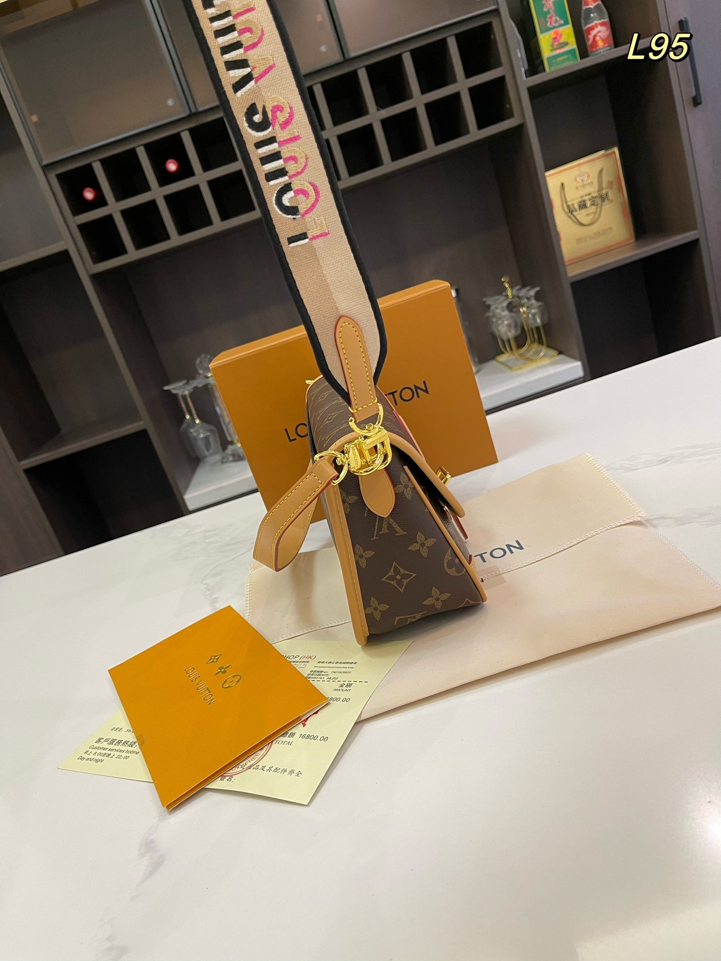 LV-BAG913