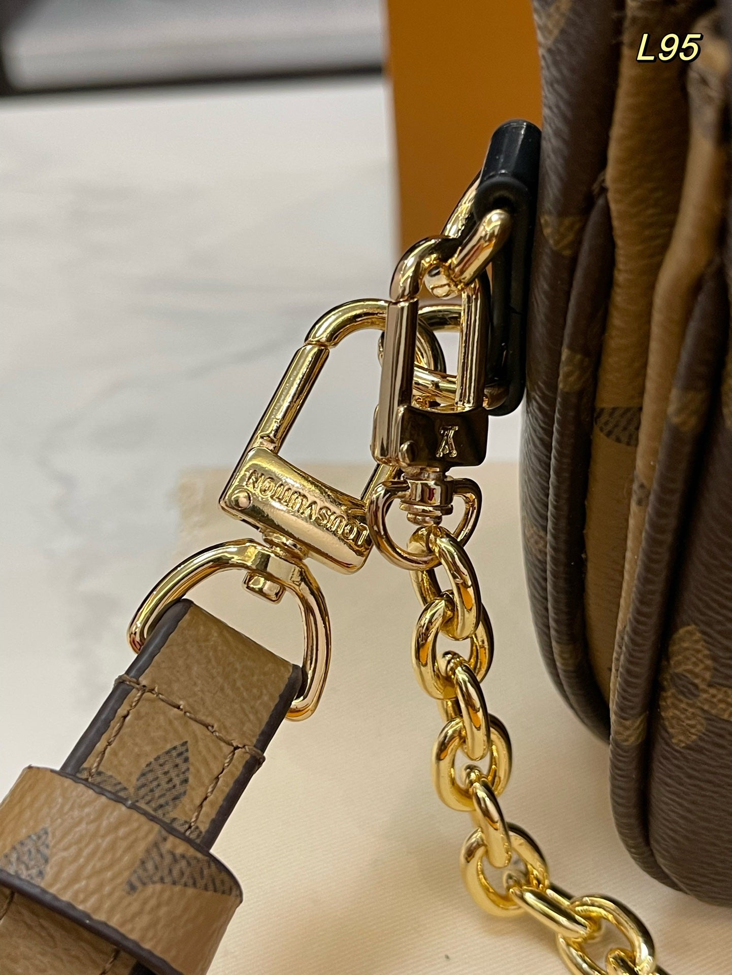 LV-BAG933