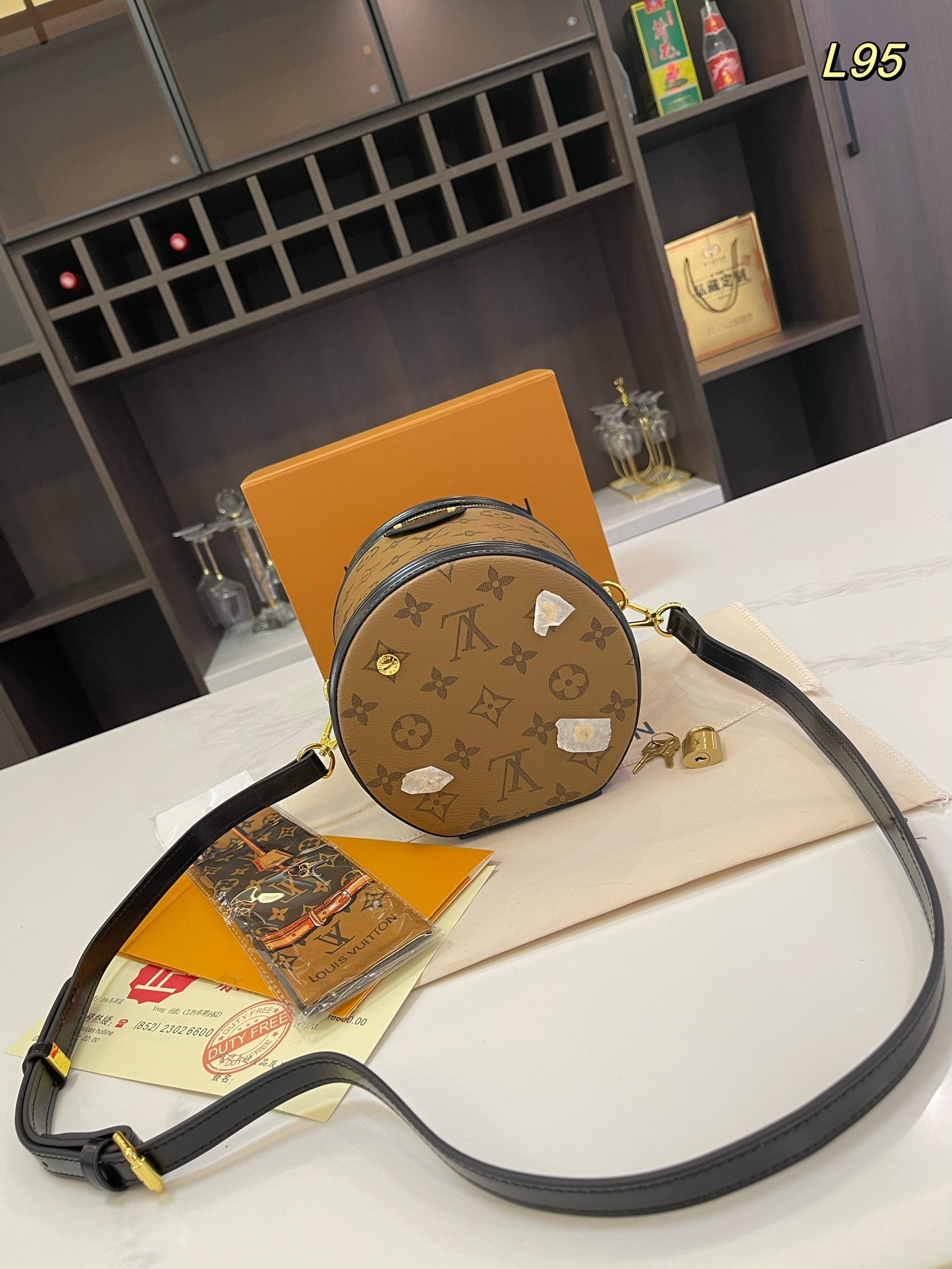 LV-BAG1040