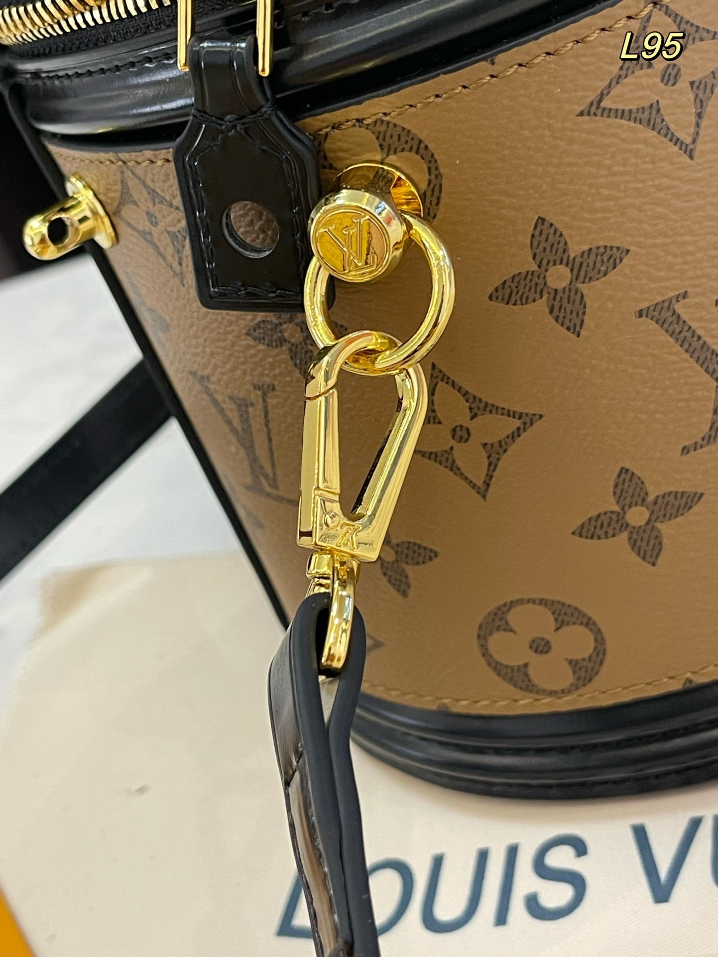 LV-BAG1040