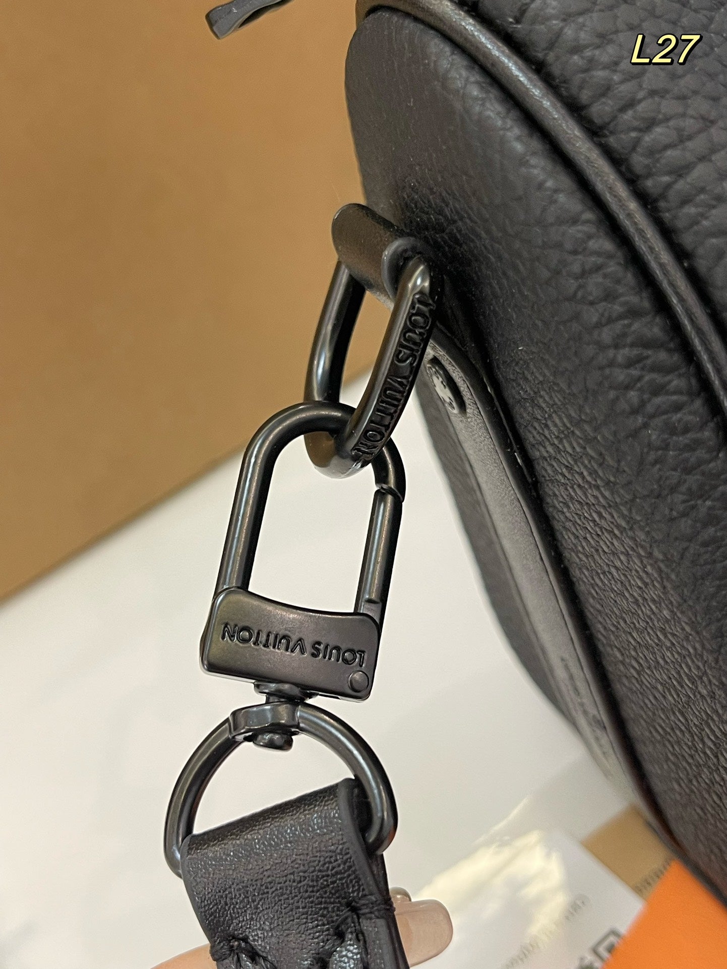 LV-BAG1020