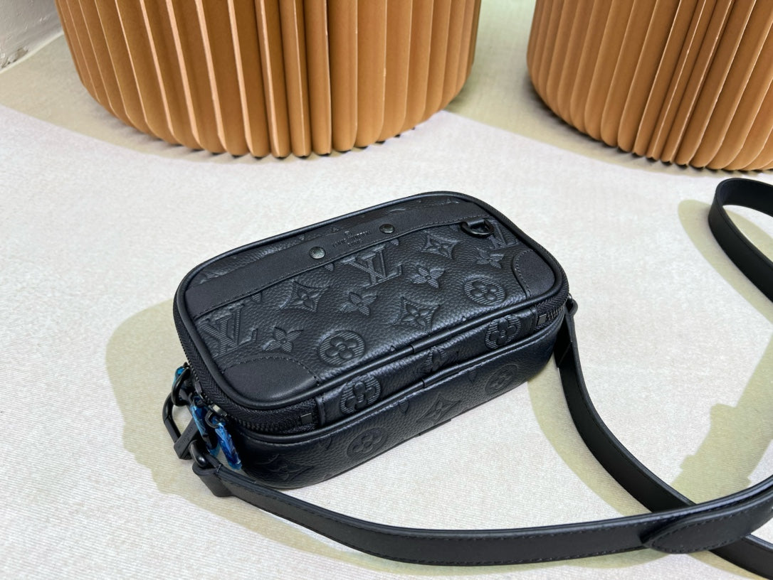 LV-BAG1049