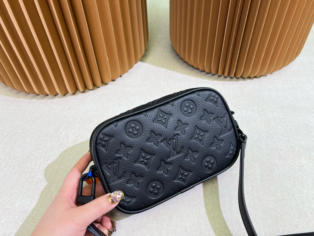 LV-BAG1049