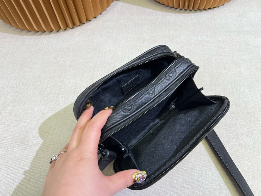 LV-BAG1049
