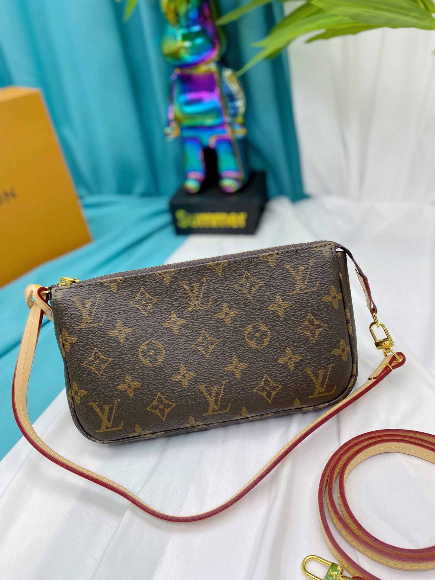 LV-BAG799