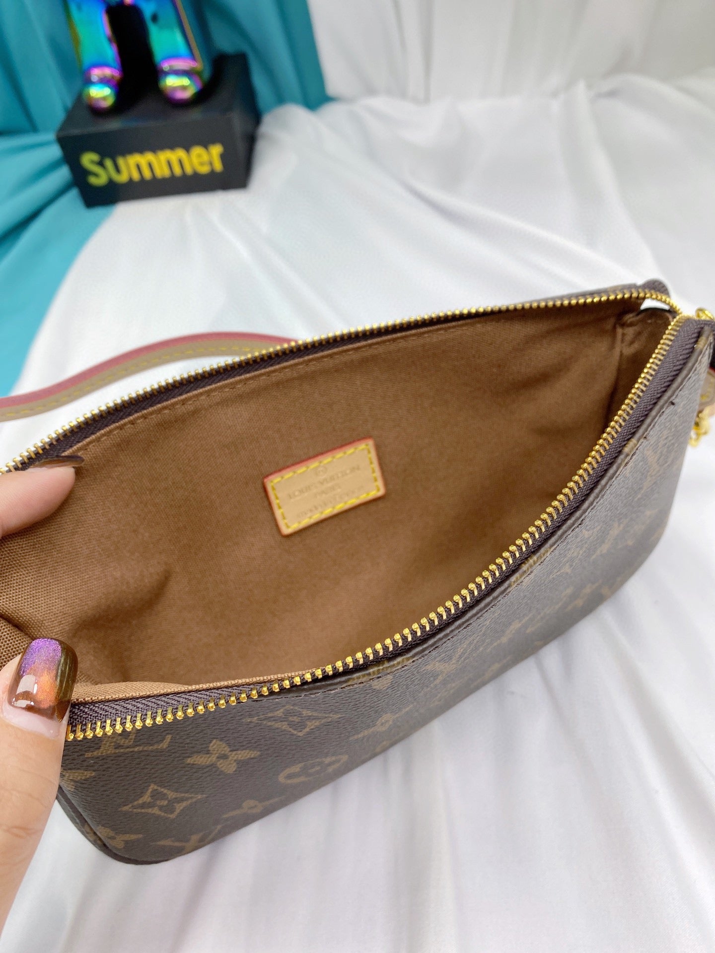 LV-BAG799